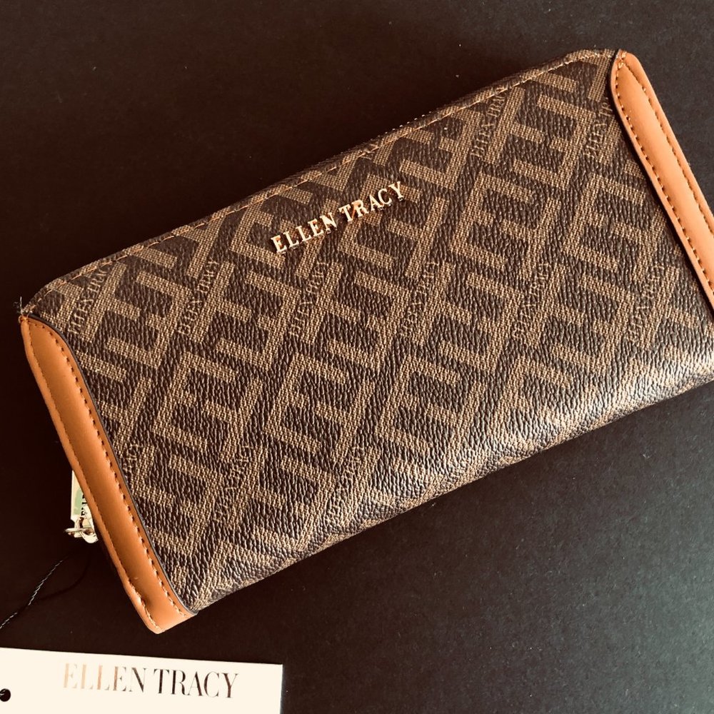 ELLEN TRACY Wallet Logo Print Design NWT